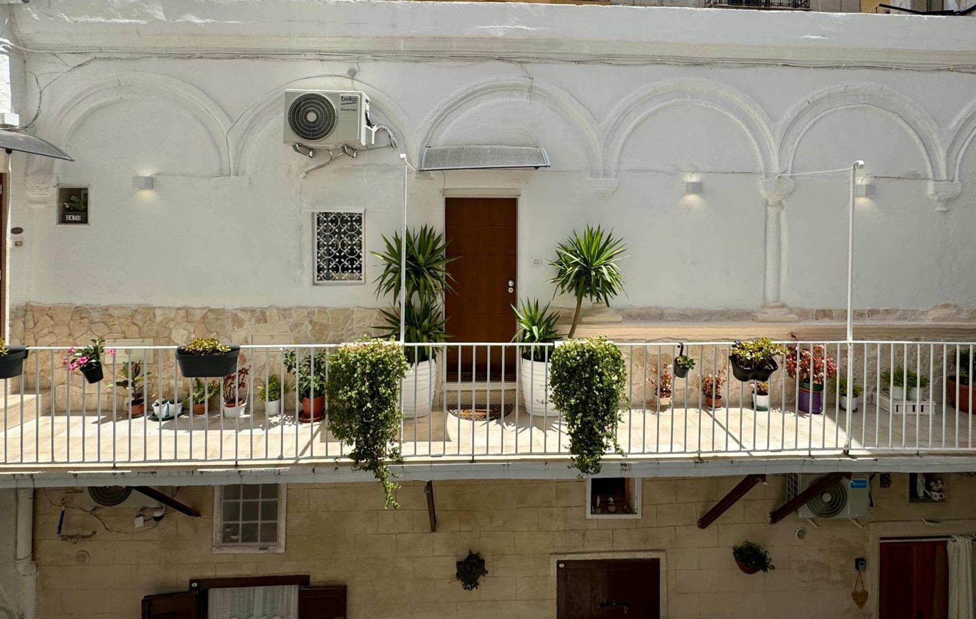 Onny'S House Bed and Breakfast Bari Exteriör bild